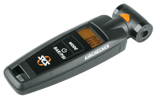 RS3685_10001_AIRCHECKER_19_pers.jpg